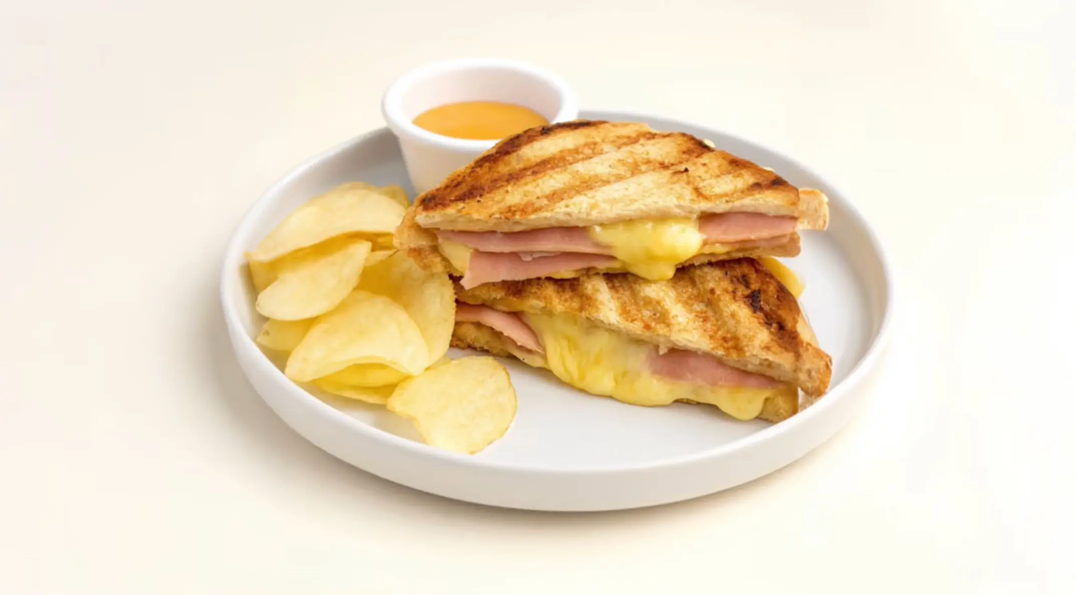 Sándwich de jamón y queso